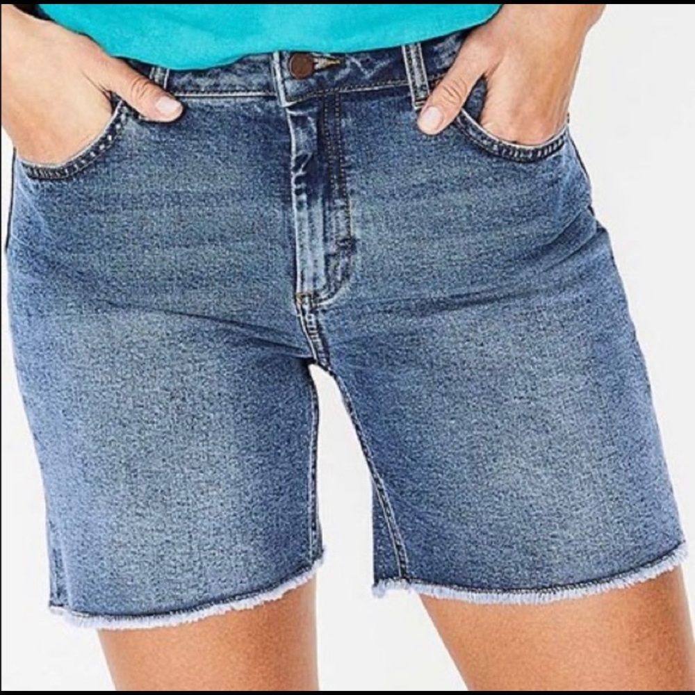 Boden salcombe jean shorts 4”
